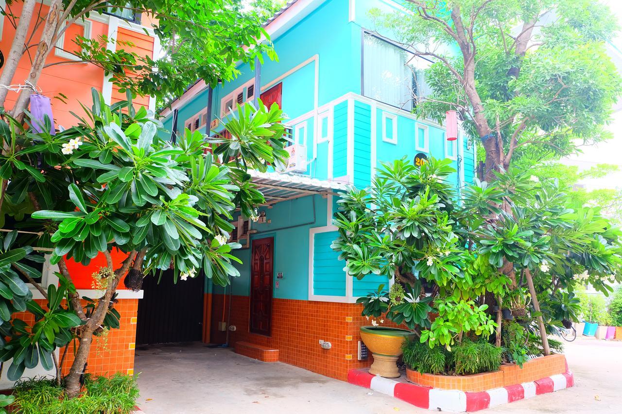 Rak Kun Resort 2 Nakhon Sawan Bagian luar foto