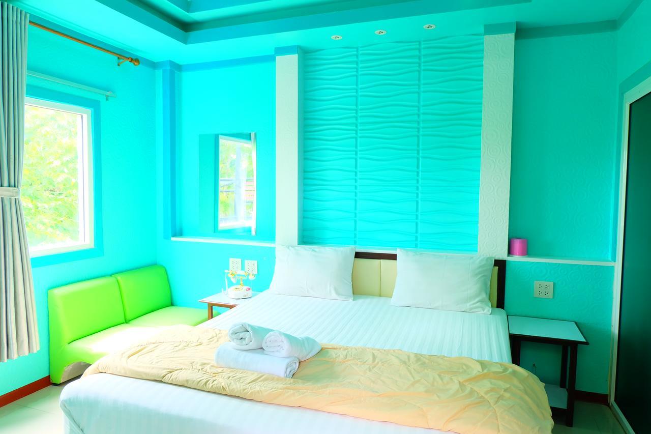 Rak Kun Resort 2 Nakhon Sawan Bagian luar foto