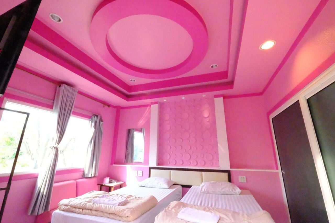Rak Kun Resort 2 Nakhon Sawan Bagian luar foto