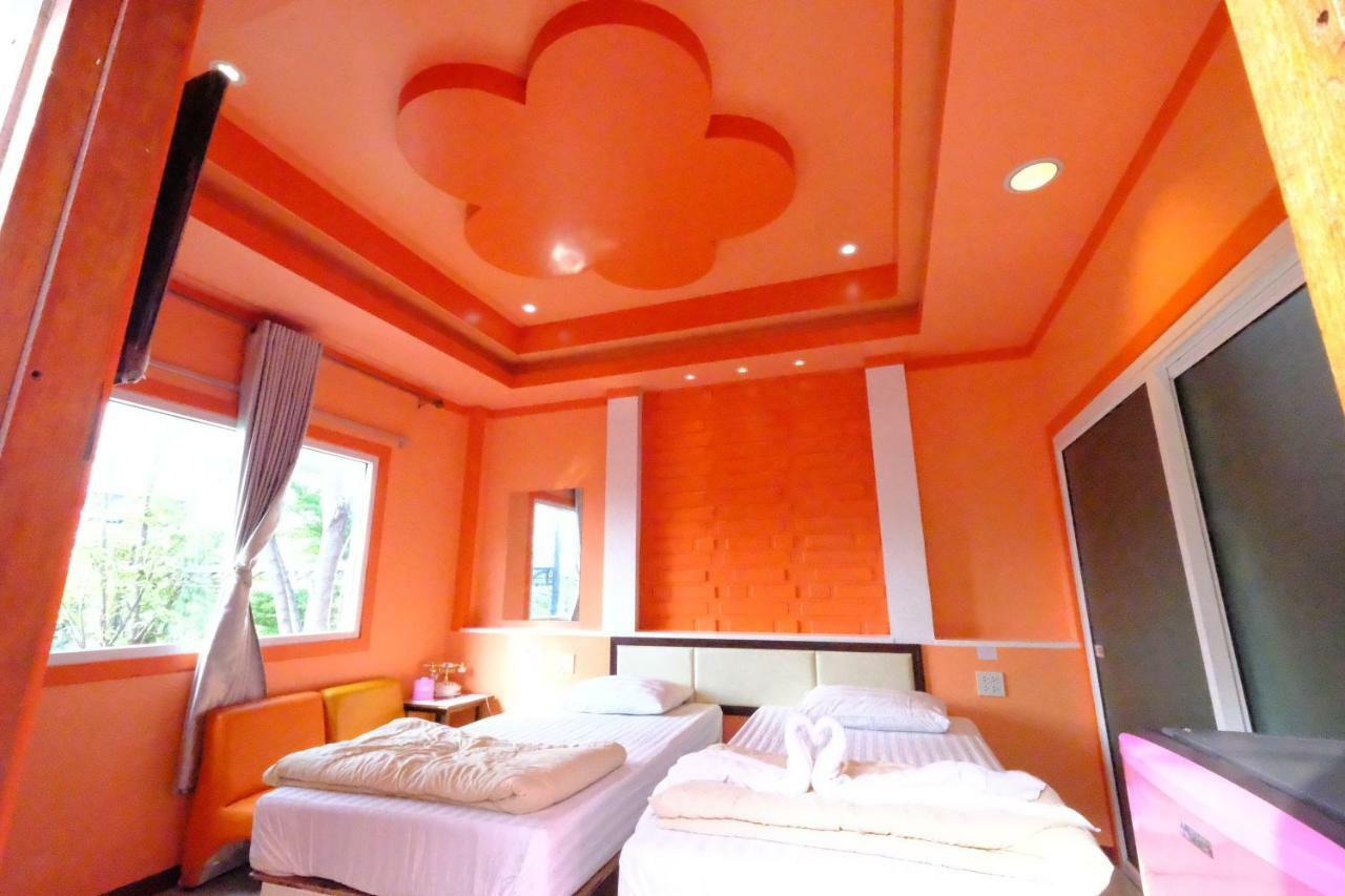 Rak Kun Resort 2 Nakhon Sawan Bagian luar foto